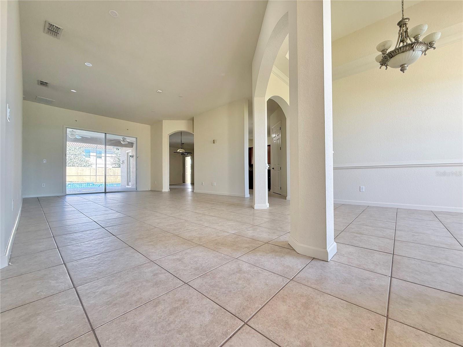 Image 8 of 43 For 2715 Bartlet Drive