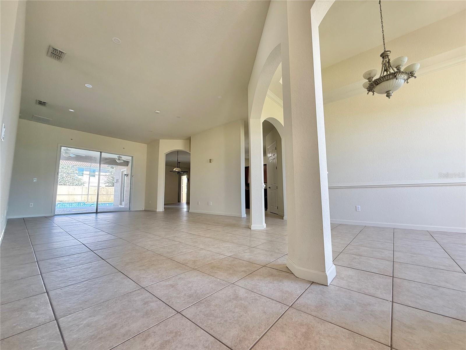 Image 9 of 43 For 2715 Bartlet Drive