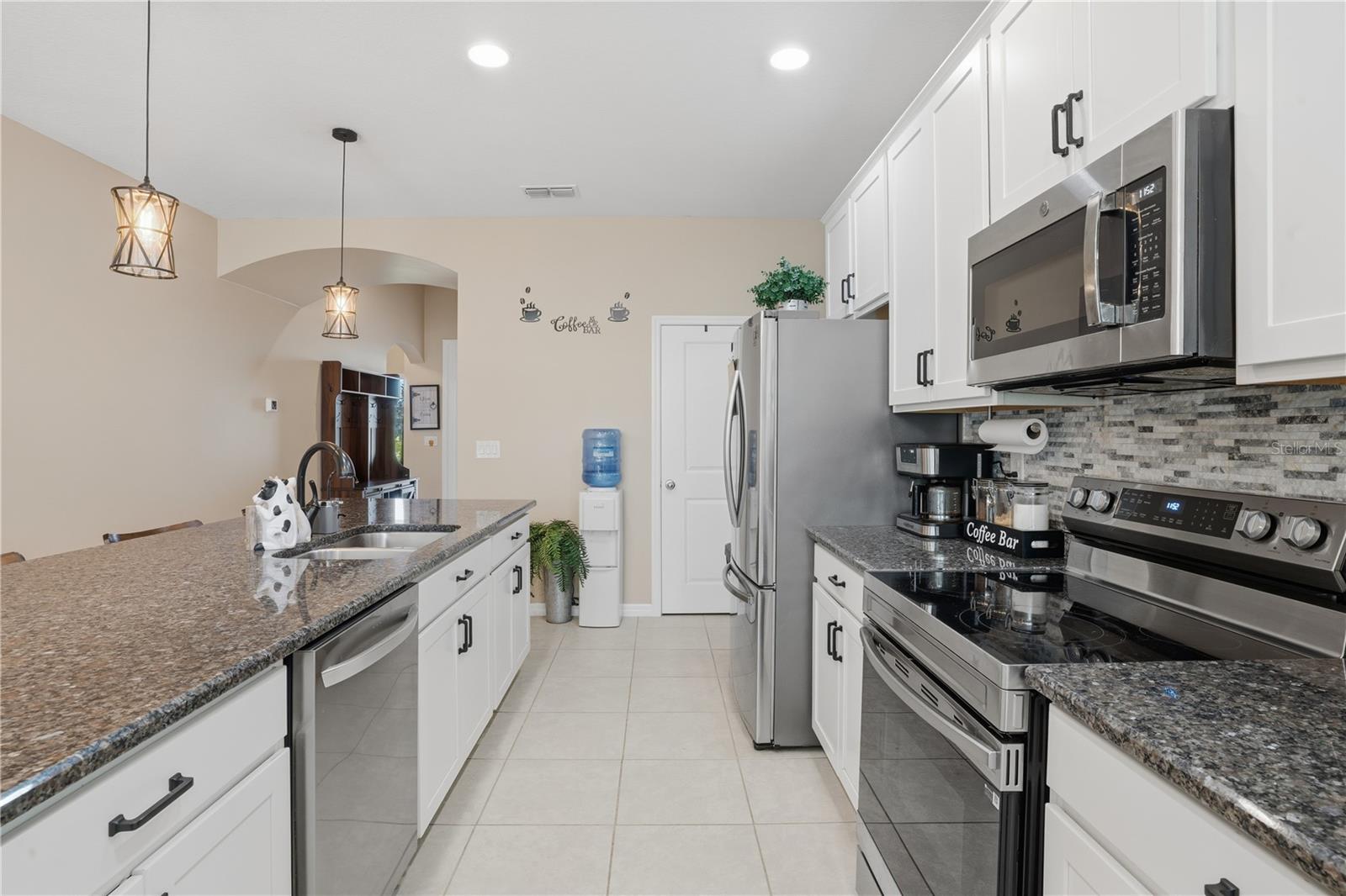 Image 16 of 39 For 2936 Scarlett Drive