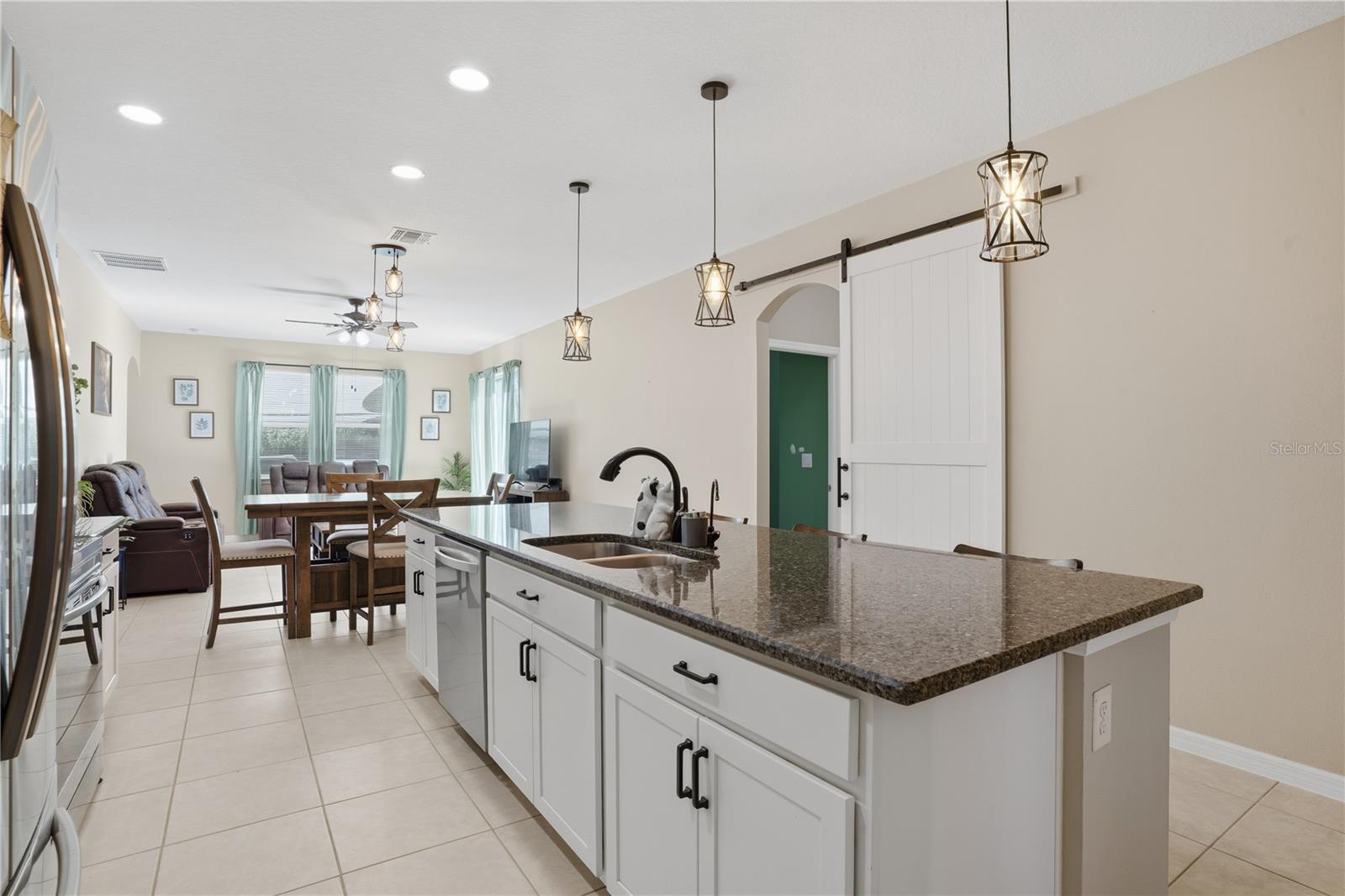 Image 9 of 39 For 2936 Scarlett Drive