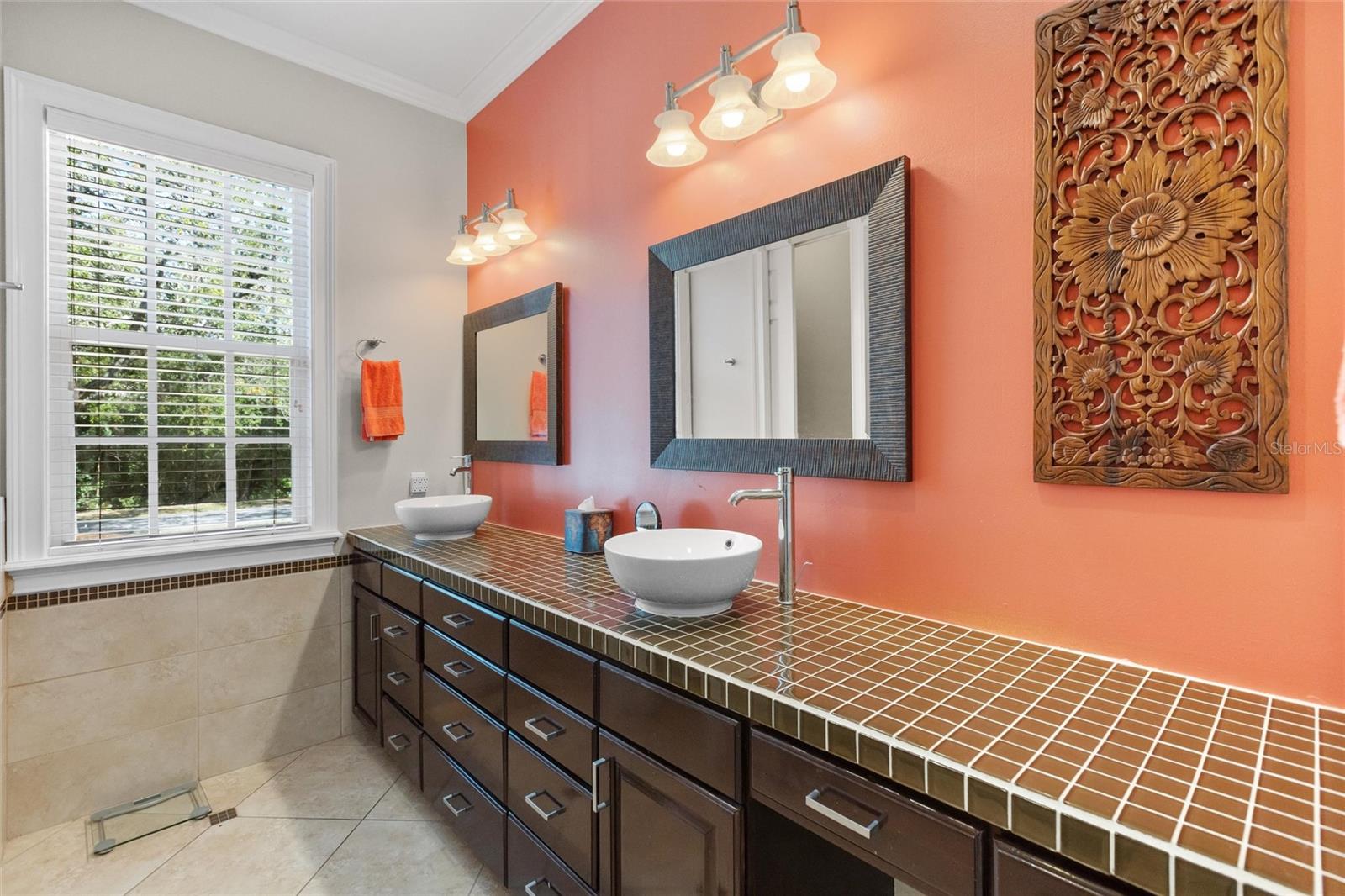 Image 33 of 81 For 416 Arbor Circle