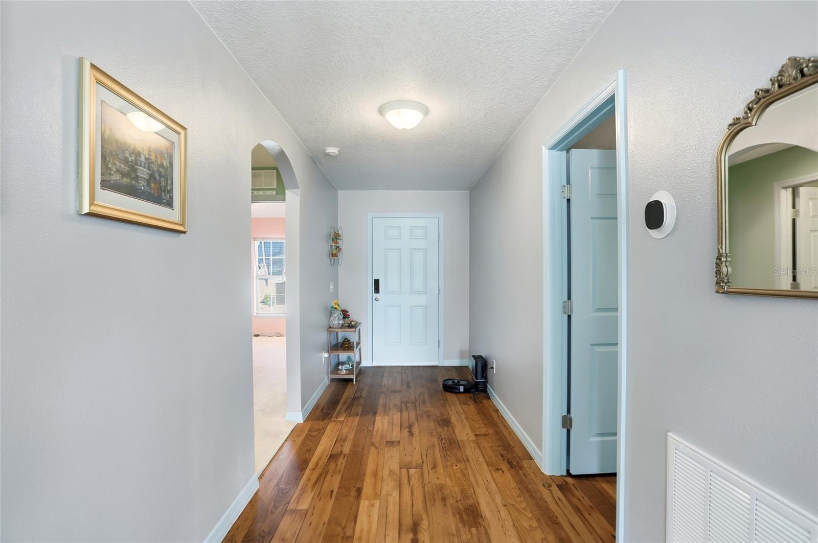 Image 8 of 45 For 630 Swallowtail Drive