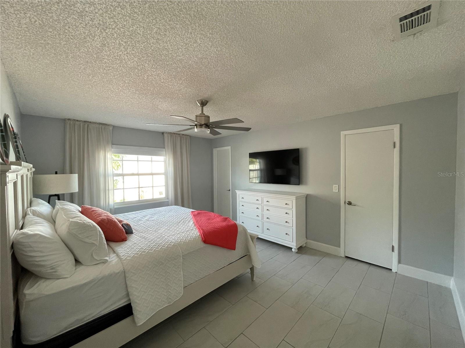 Image 22 of 43 For 1695 Banana River Drive