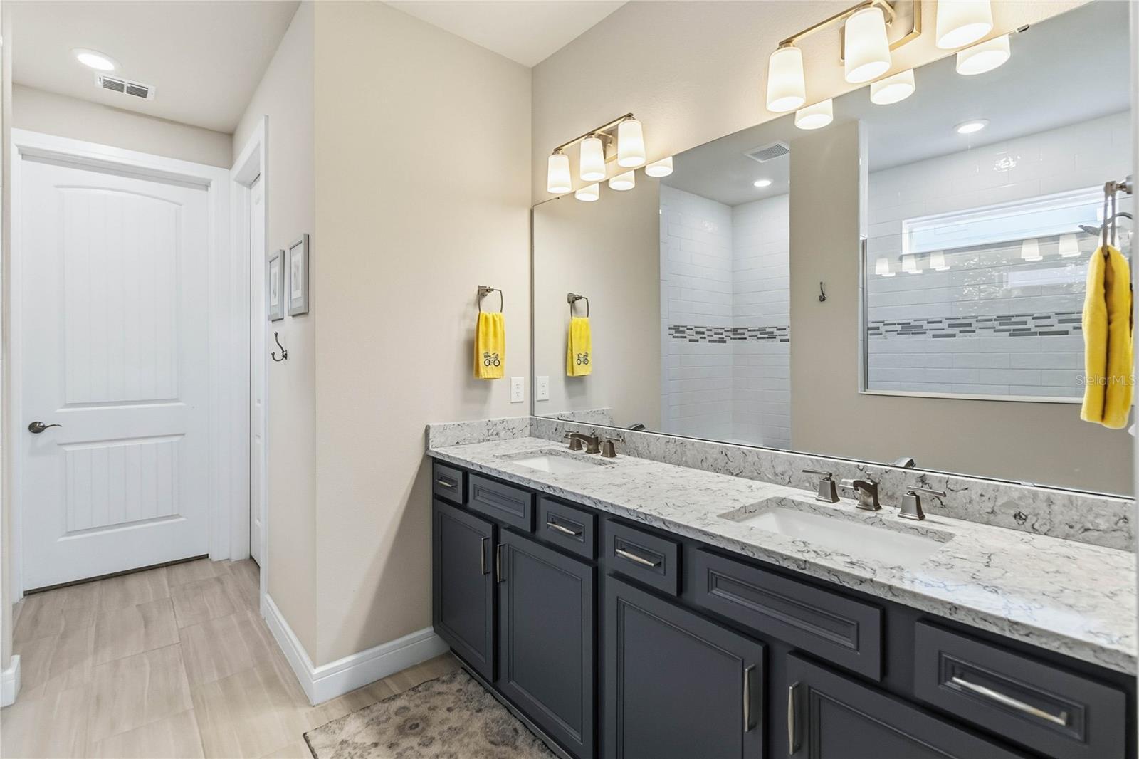 Image 27 of 49 For 2695 River Creek Lane