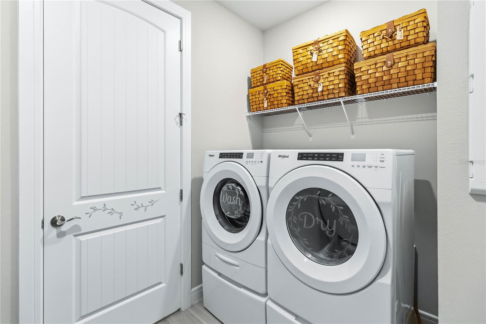 Image 32 of 49 For 2695 River Creek Lane