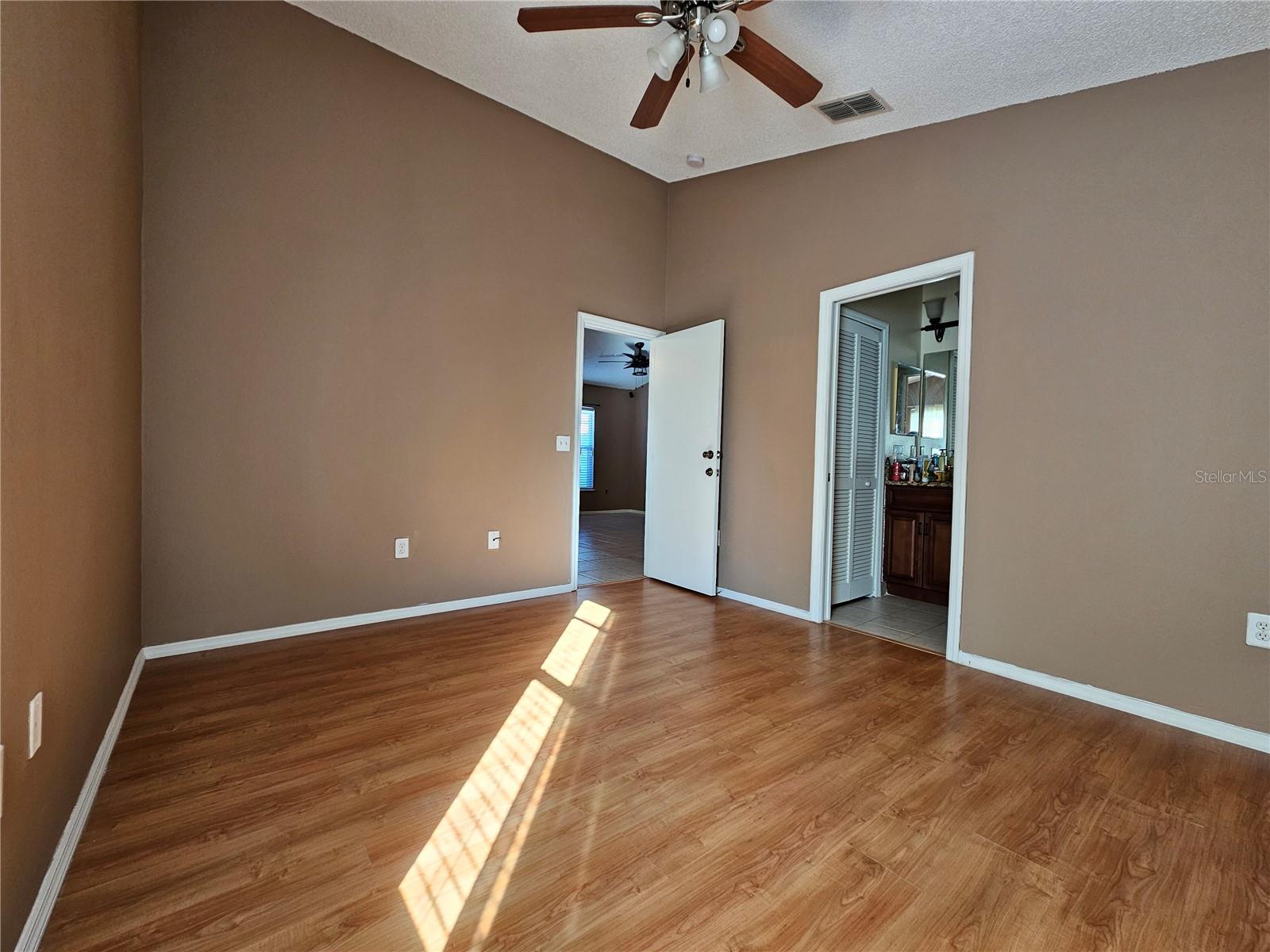 Image 12 of 21 For 1239 Carey Glen Circle