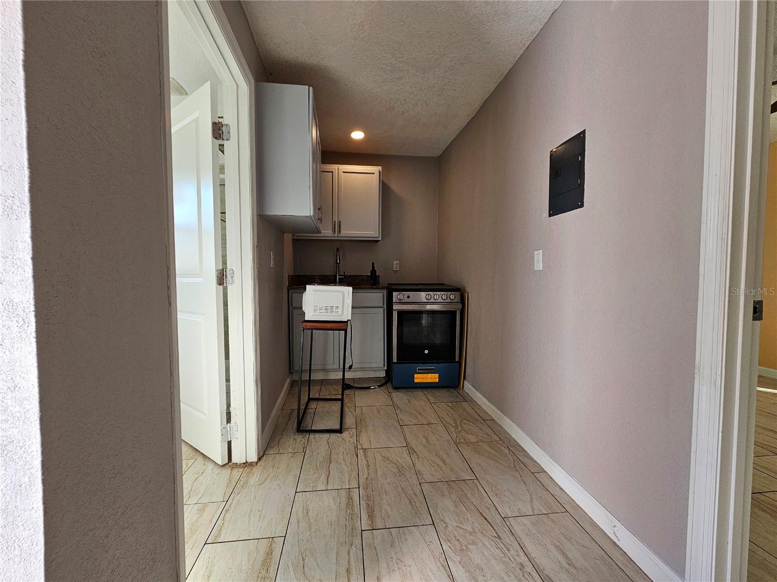 Image 18 of 21 For 1239 Carey Glen Circle