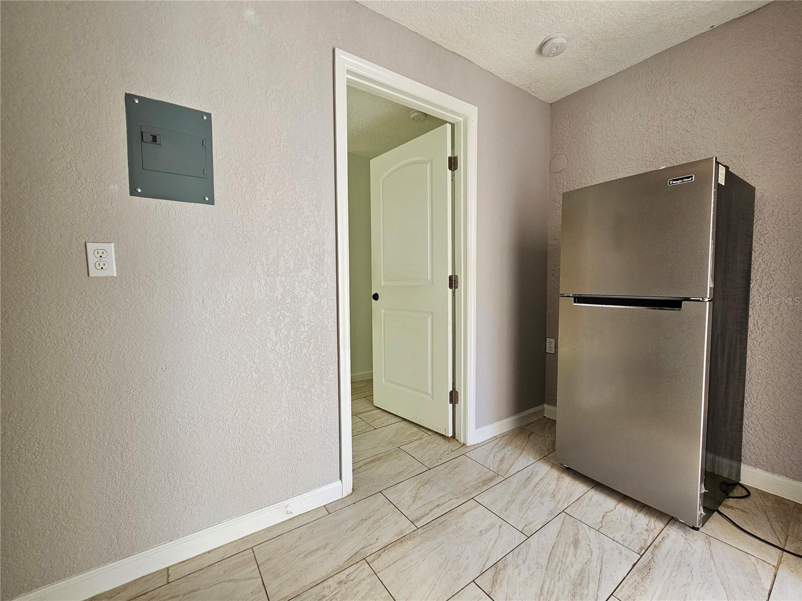 Image 19 of 21 For 1239 Carey Glen Circle