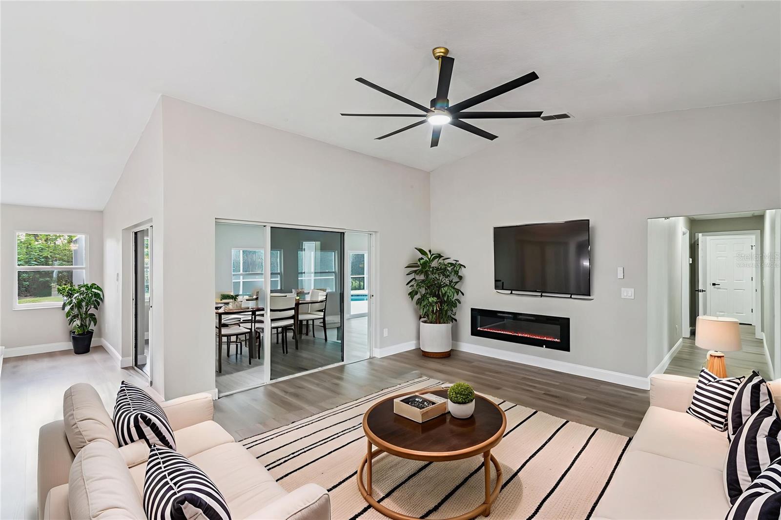 Image 16 of 52 For 2832 Smithfield Drive