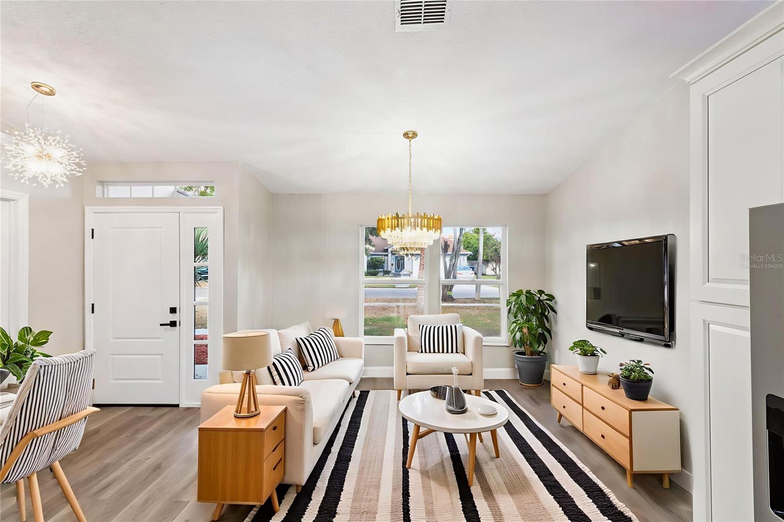 Image 17 of 52 For 2832 Smithfield Drive