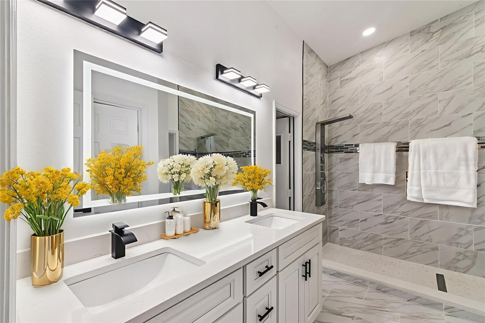 Image 21 of 52 For 2832 Smithfield Drive