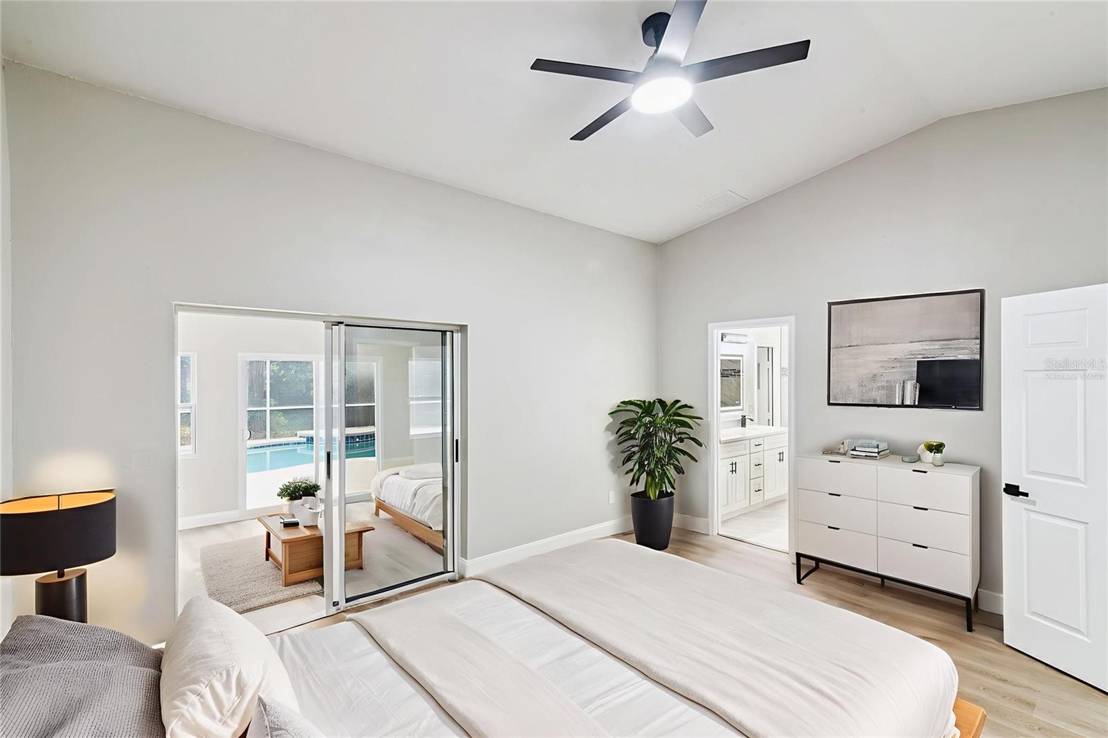 Image 24 of 52 For 2832 Smithfield Drive