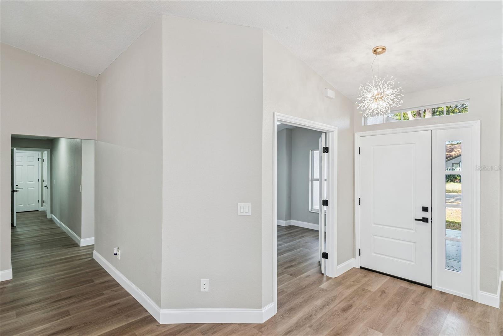 Image 28 of 52 For 2832 Smithfield Drive