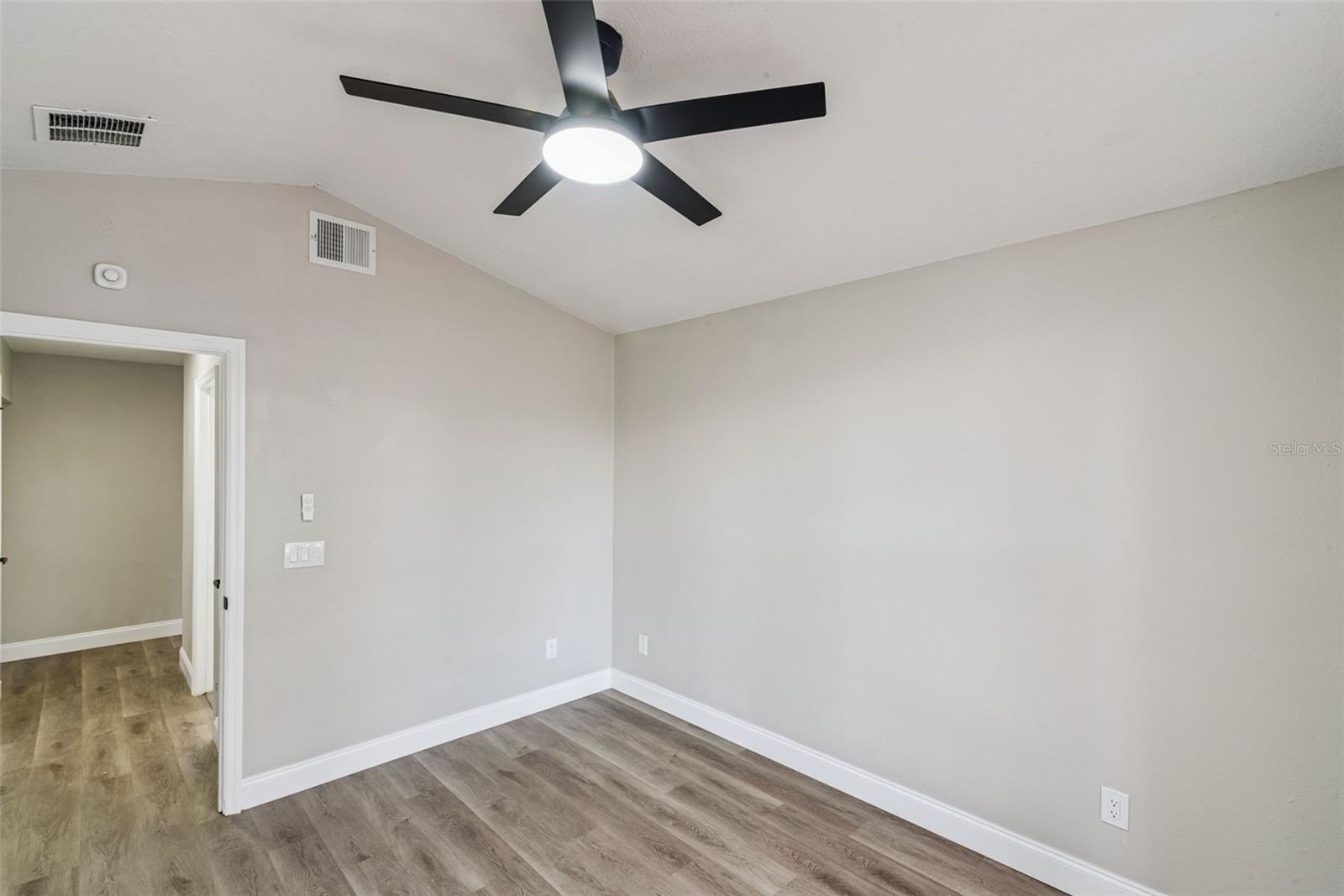 Image 35 of 52 For 2832 Smithfield Drive