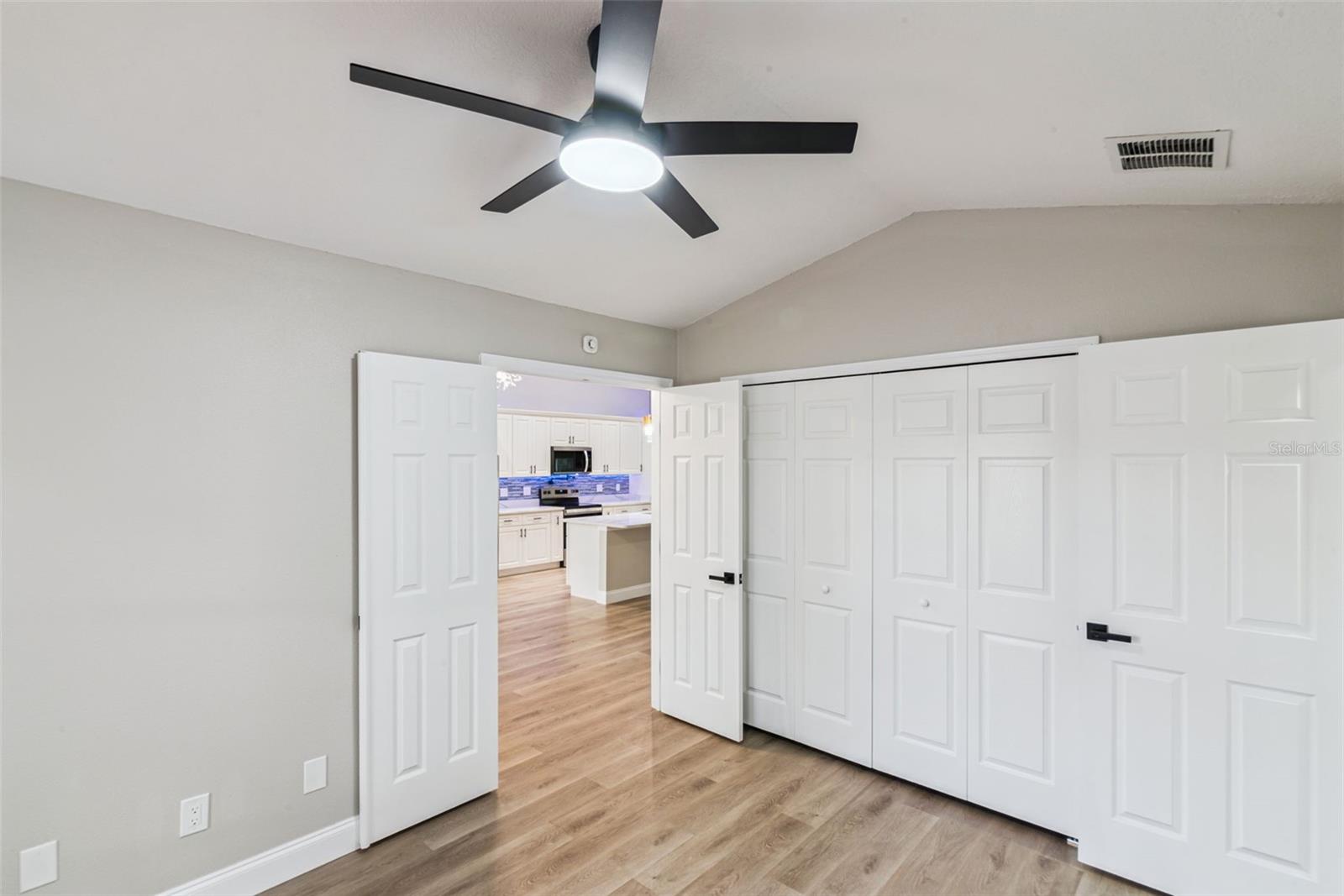 Image 36 of 52 For 2832 Smithfield Drive