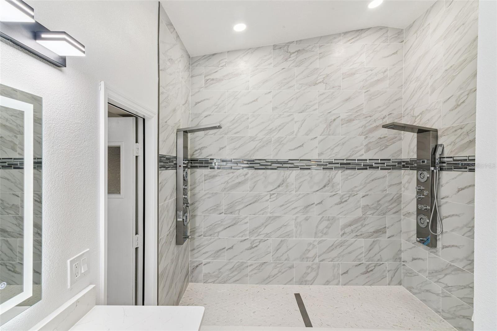 Image 41 of 52 For 2832 Smithfield Drive