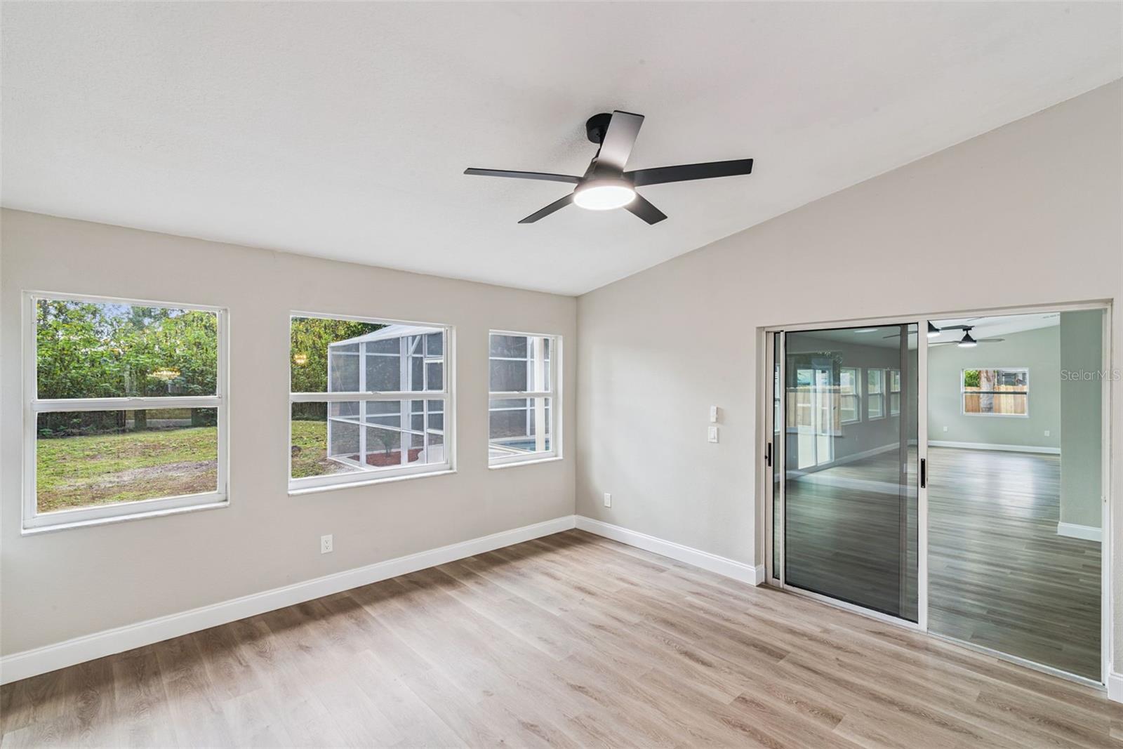 Image 44 of 52 For 2832 Smithfield Drive