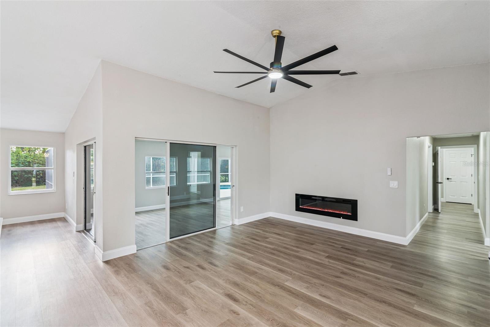 Image 46 of 52 For 2832 Smithfield Drive