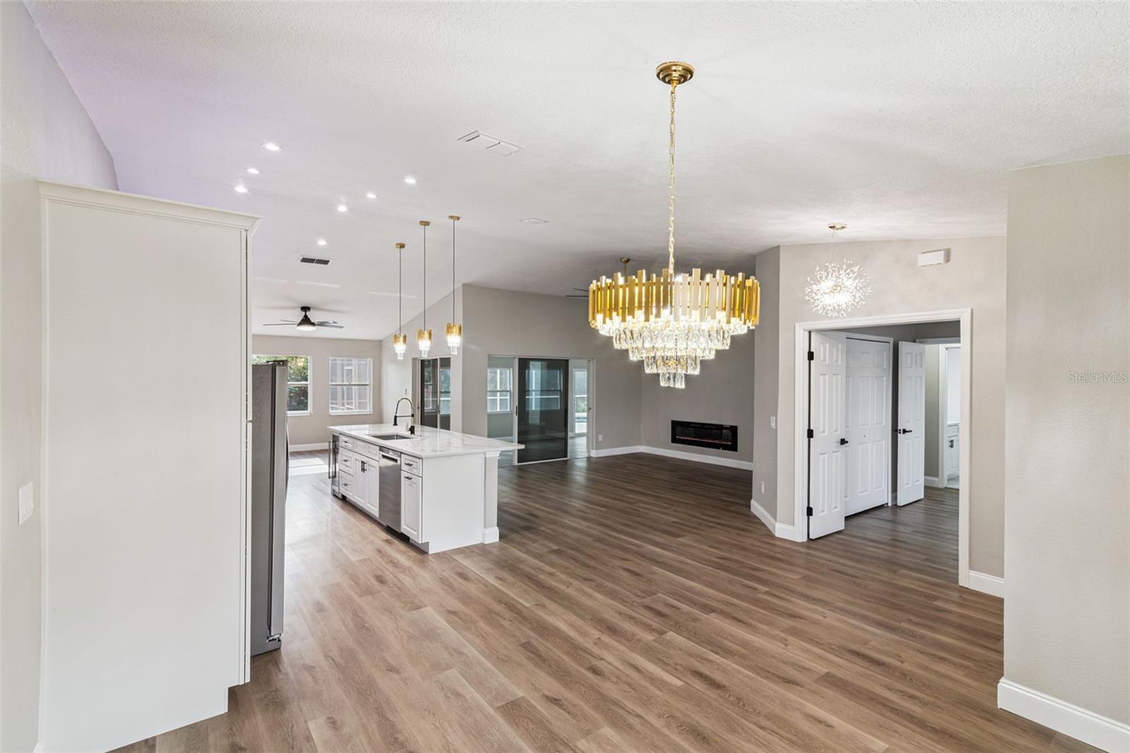 Image 7 of 52 For 2832 Smithfield Drive