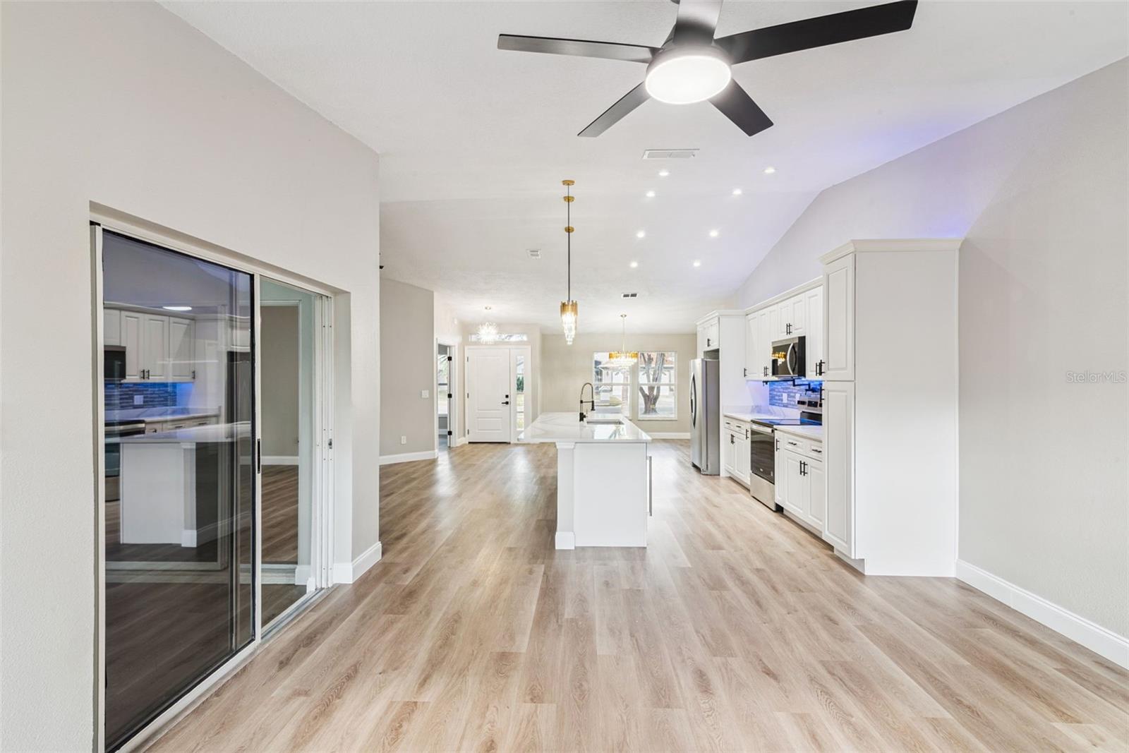 Image 8 of 52 For 2832 Smithfield Drive