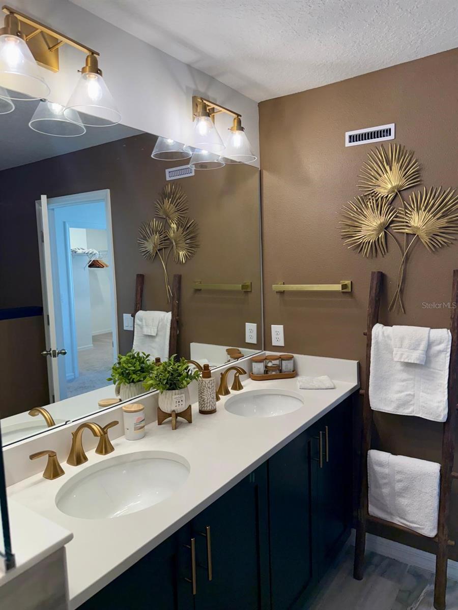 Image 15 of 33 For 803 Longboat Dr,