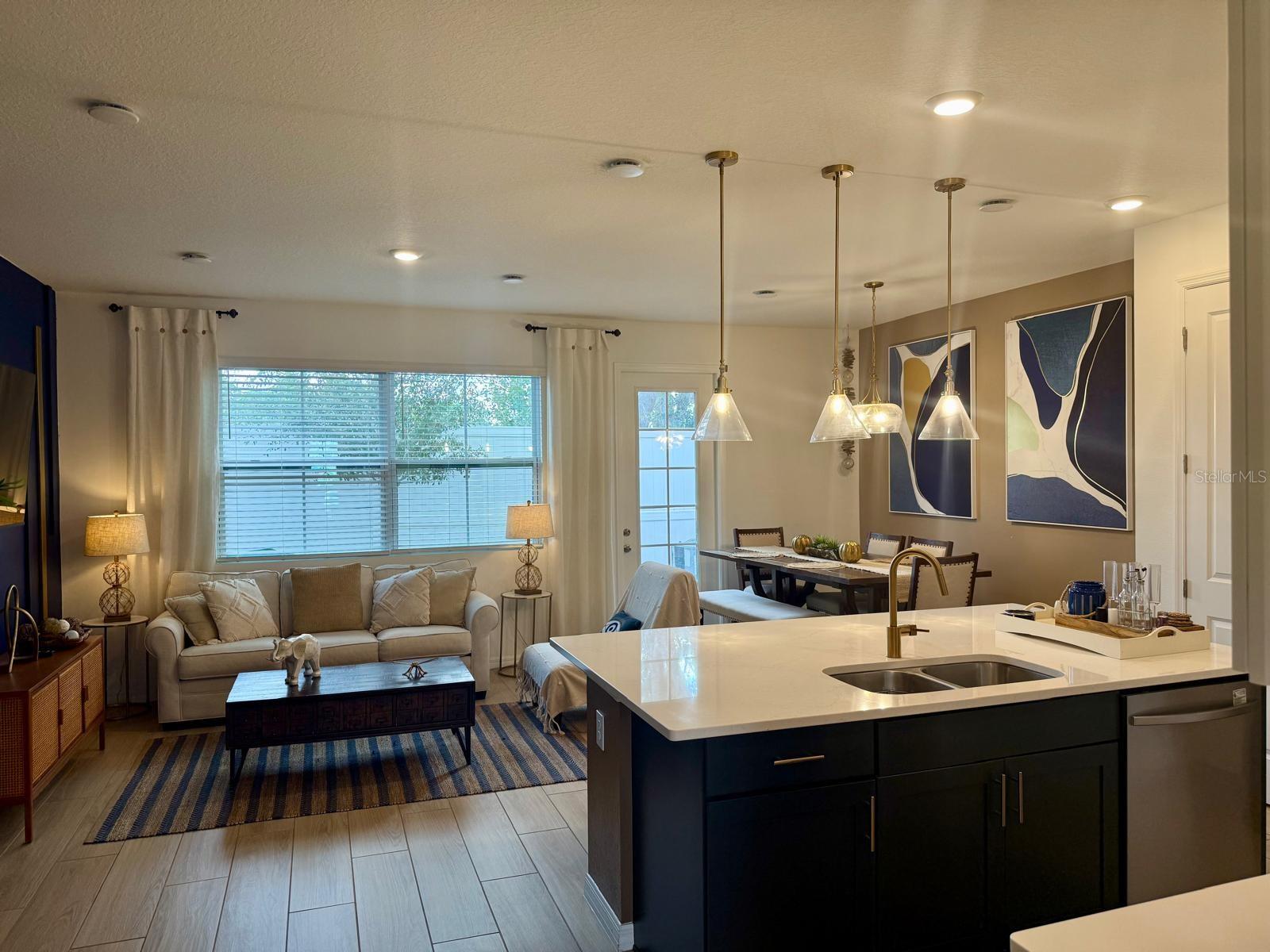 Image 9 of 33 For 803 Longboat Dr,