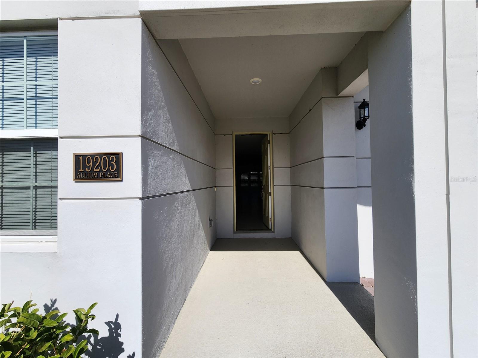 Image 4 of 21 For 19203 Allium Place