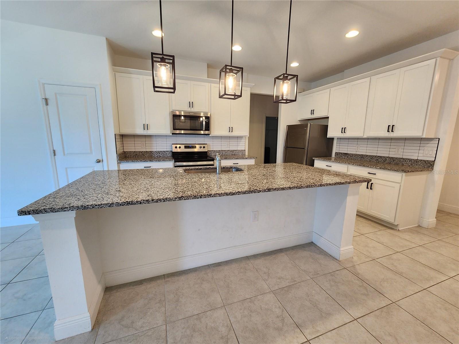 Image 5 of 21 For 19203 Allium Place