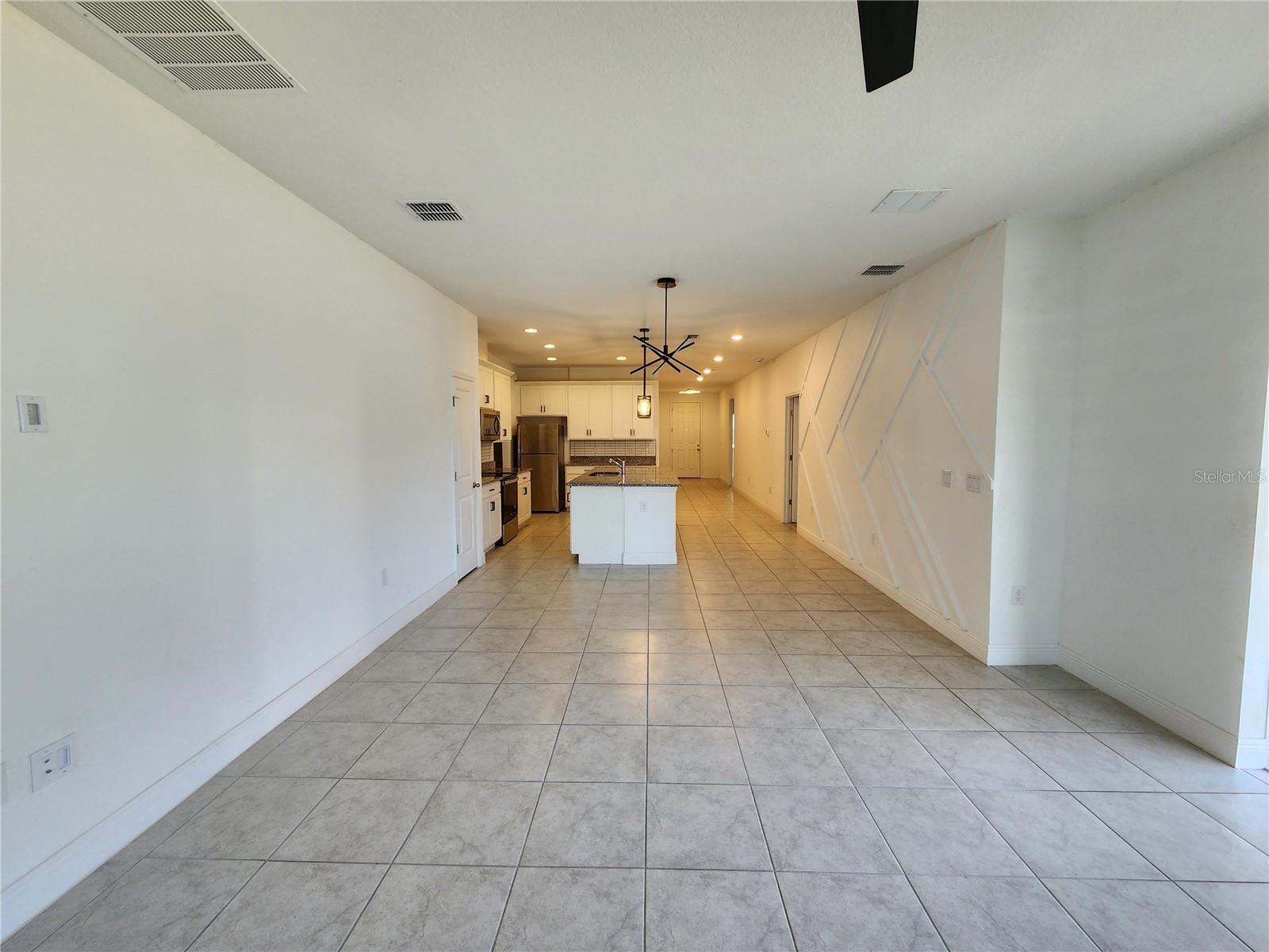 Image 6 of 21 For 19203 Allium Place