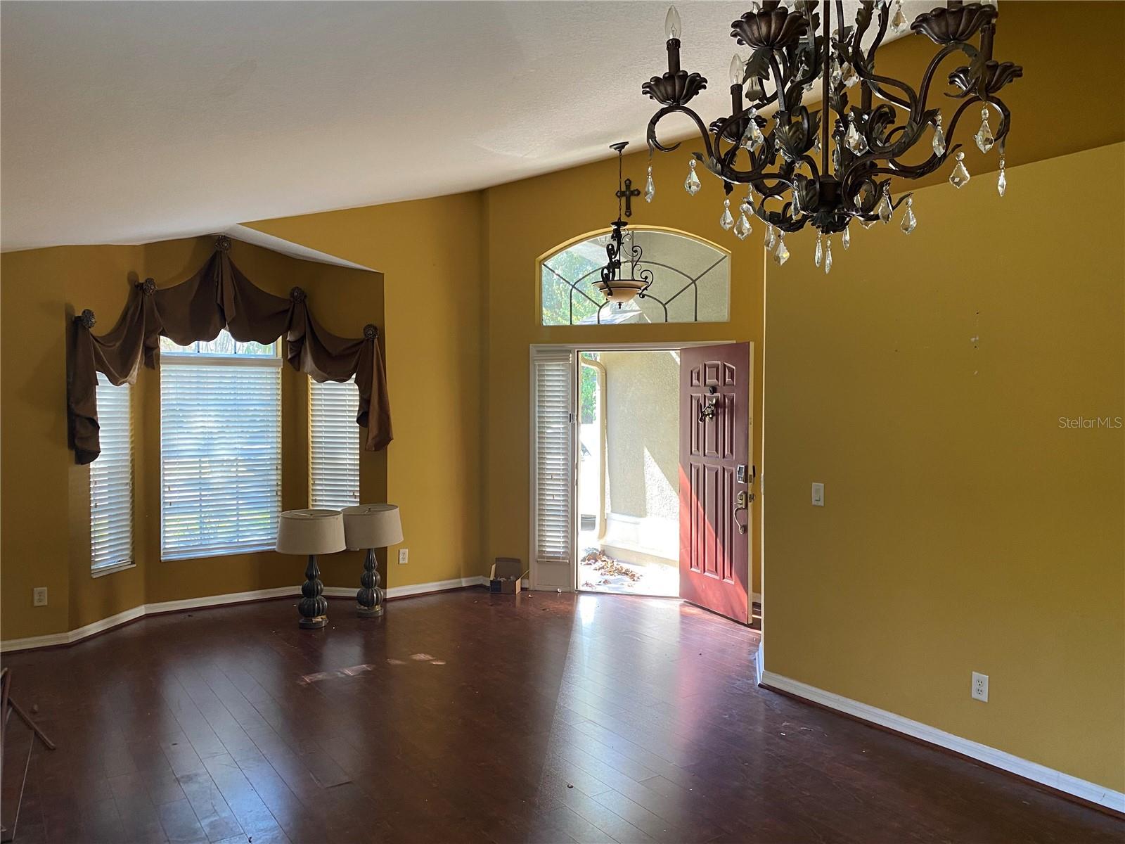 Image 2 of 17 For 6637 Imperial Oak Ln