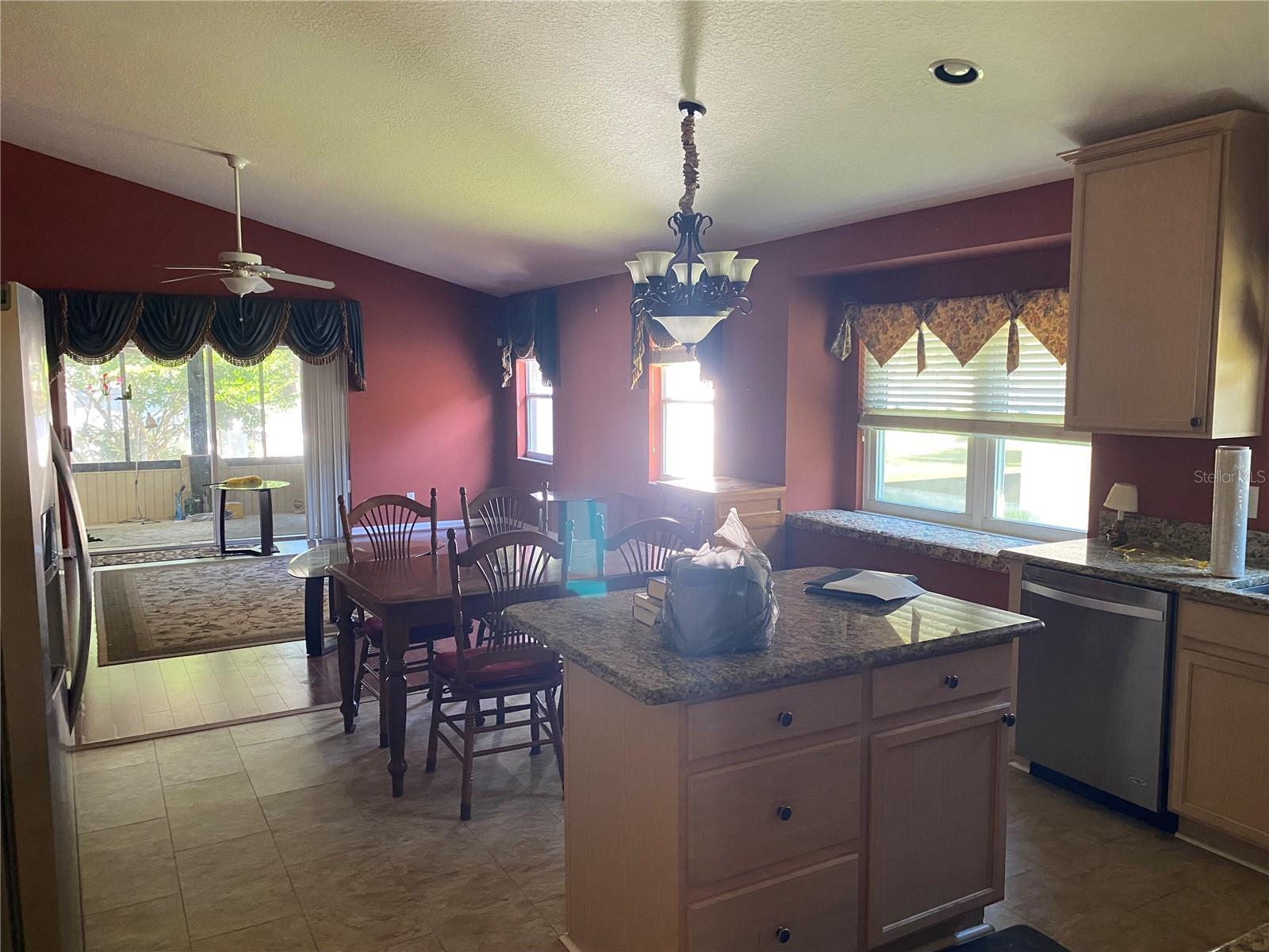 Image 5 of 17 For 6637 Imperial Oak Ln