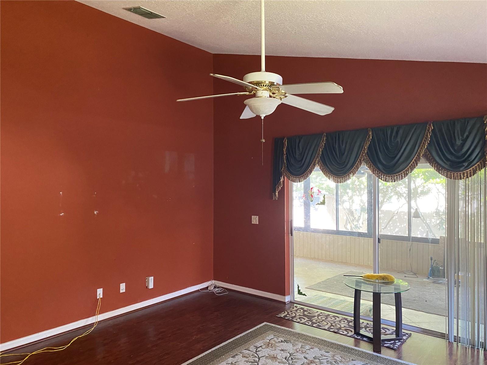 Image 7 of 17 For 6637 Imperial Oak Ln