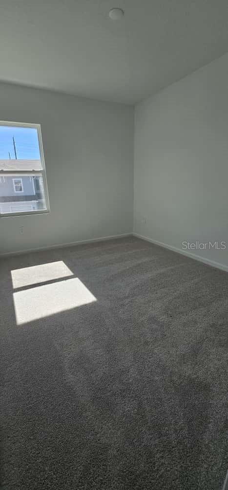 Image 23 of 39 For 548 Hart Lane