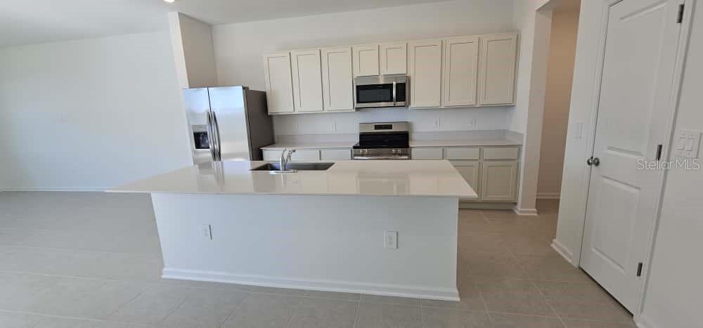 Image 3 of 39 For 548 Hart Lane