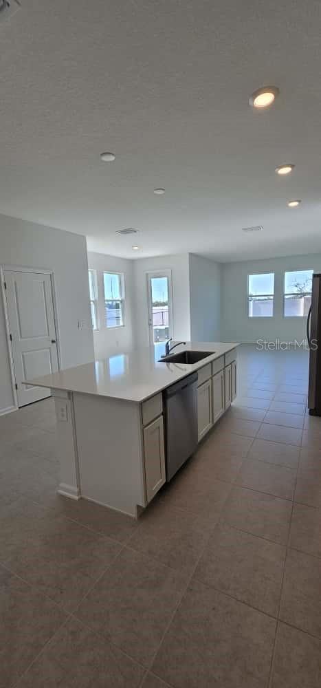 Image 8 of 39 For 548 Hart Lane