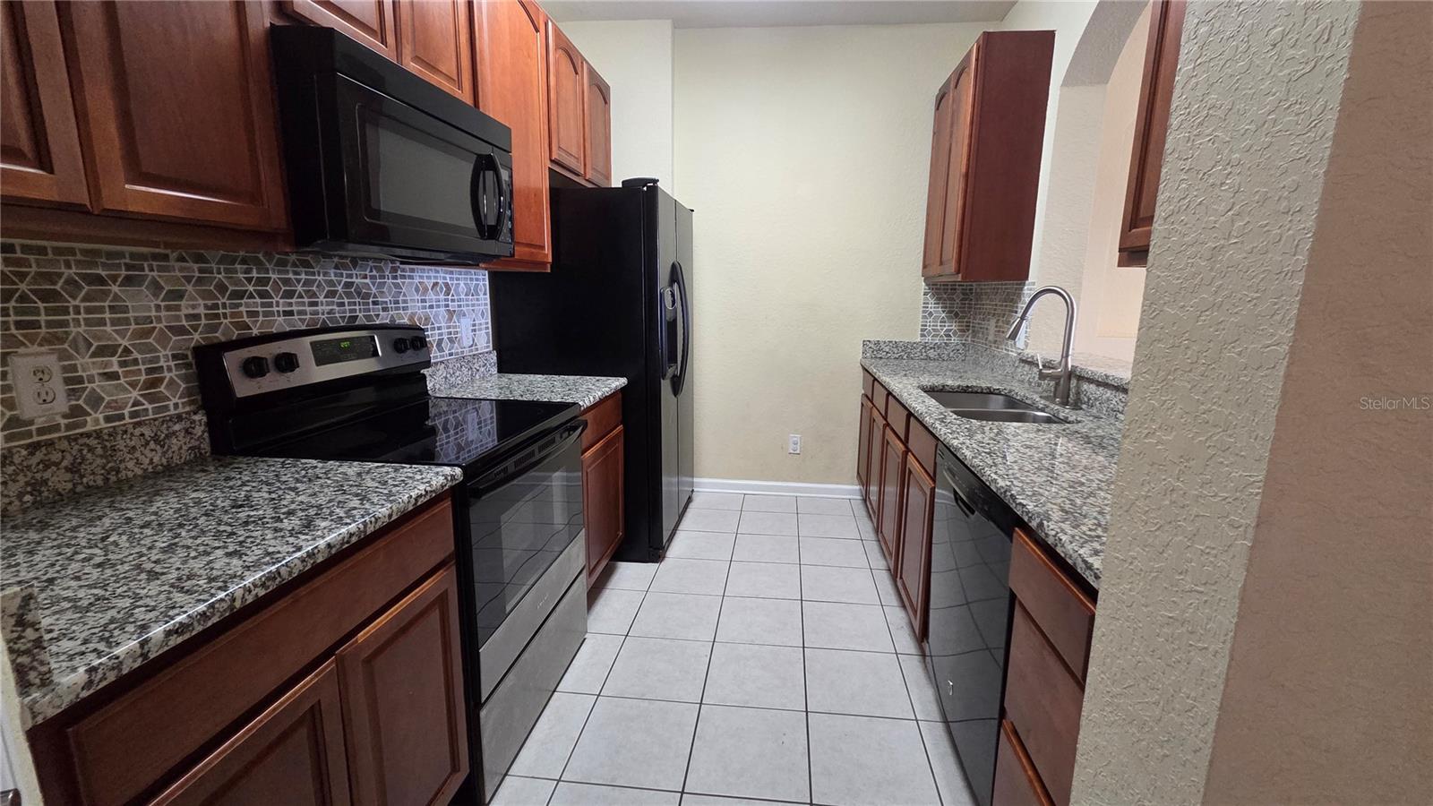 Image 5 of 18 For 2484 San Tecla Street 103