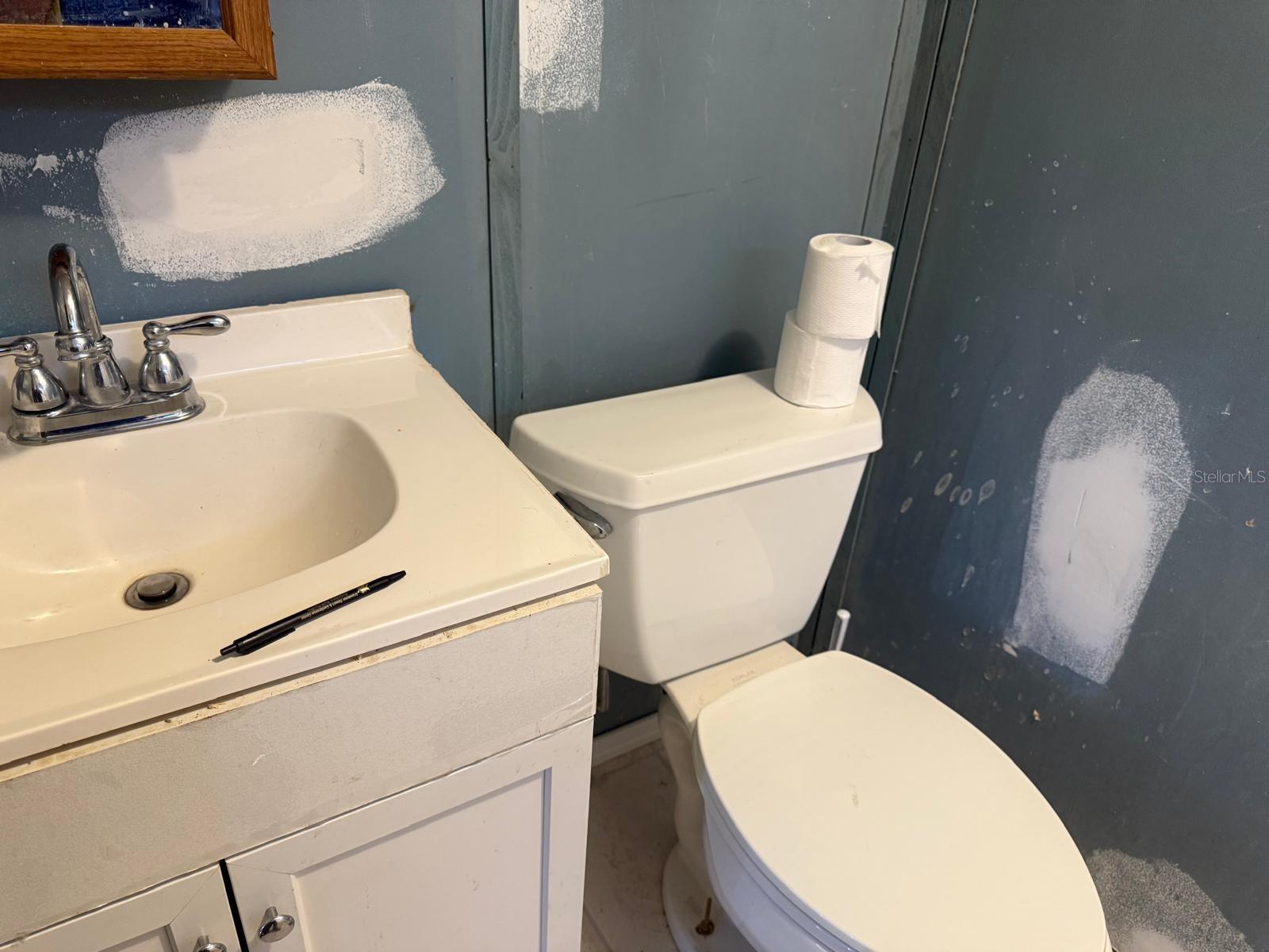 Image 9 of 9 For 836 Cr 481w  