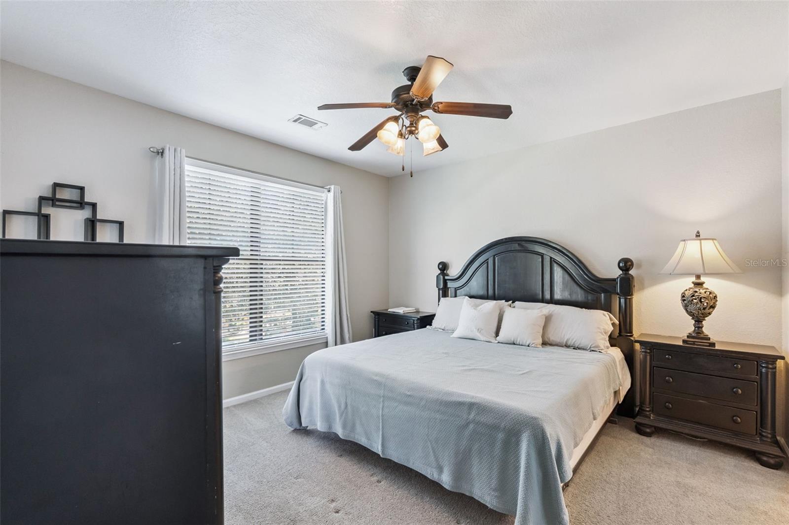 Image 11 of 51 For 904 Charo Parkway 523