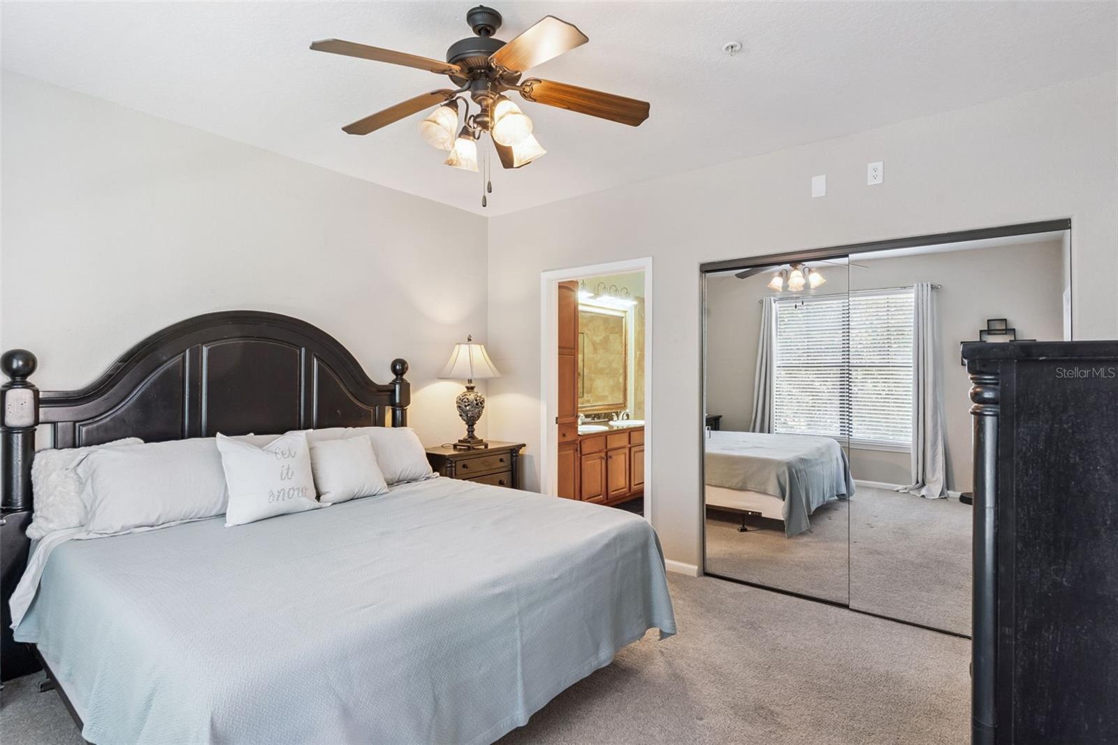 Image 12 of 51 For 904 Charo Parkway 523