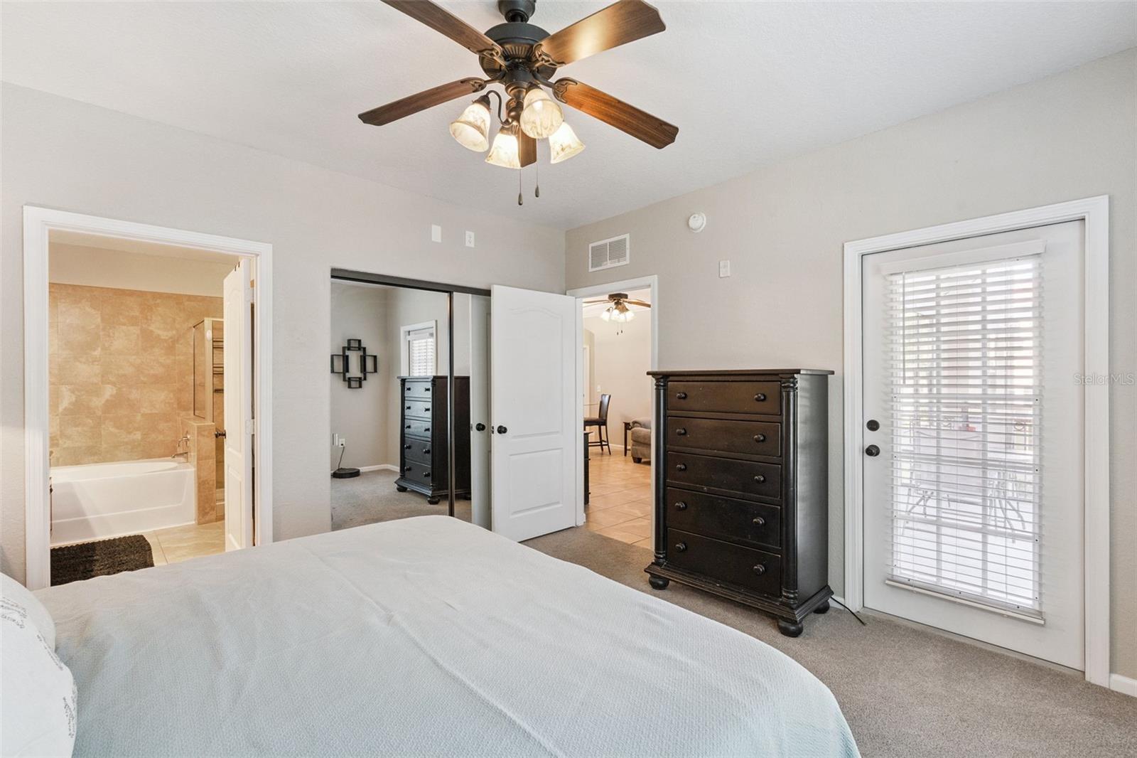 Image 14 of 51 For 904 Charo Parkway 523