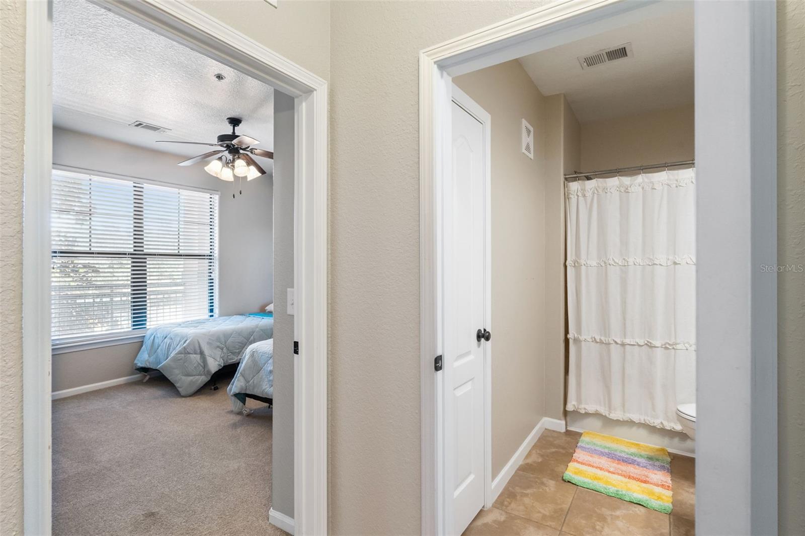 Image 23 of 51 For 904 Charo Parkway 523