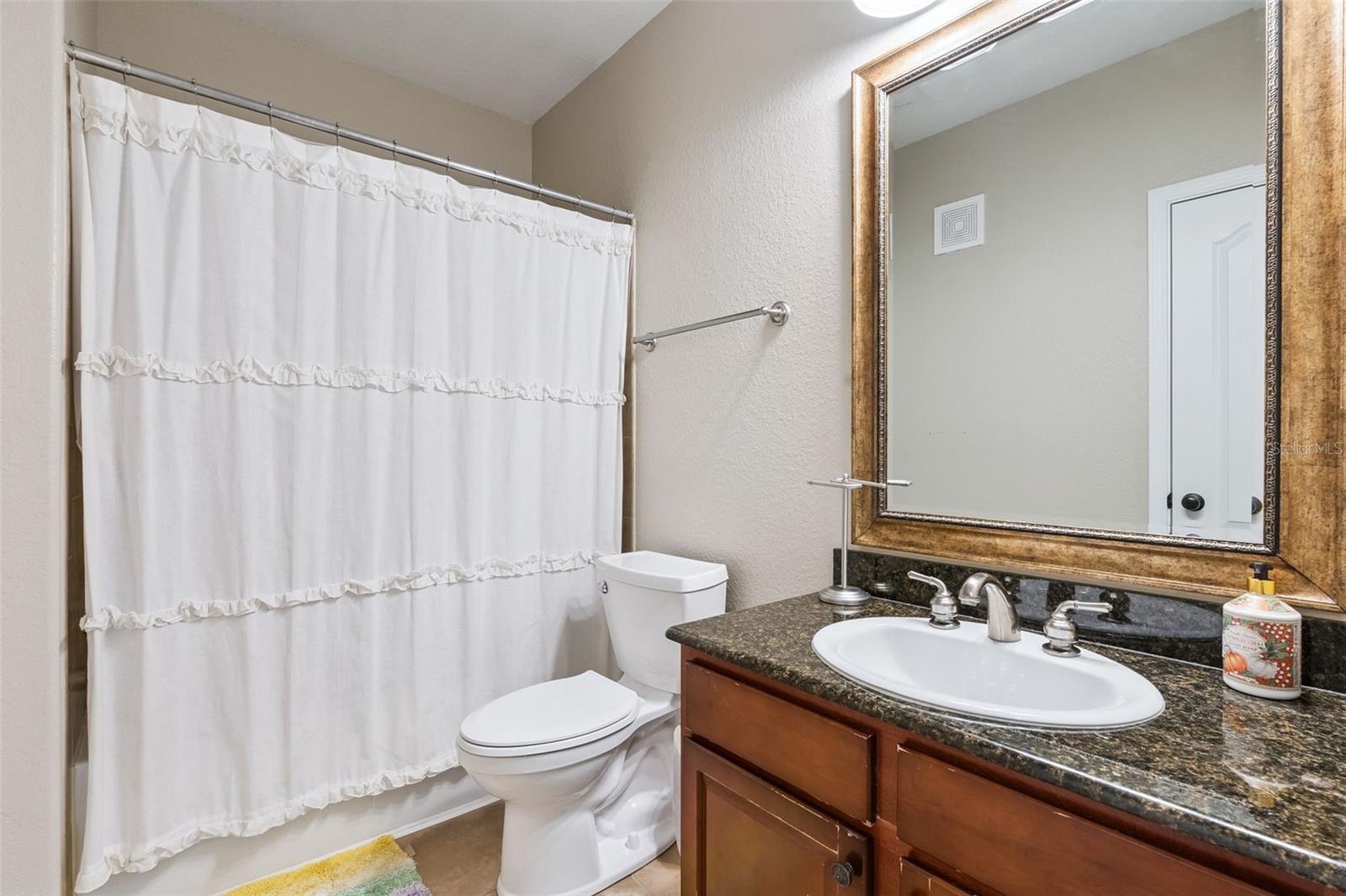 Image 26 of 51 For 904 Charo Parkway 523