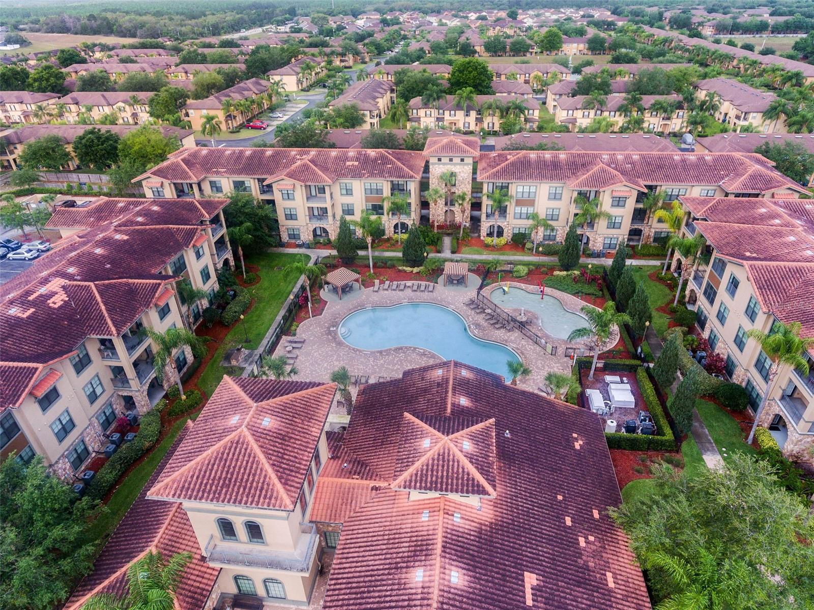 Image 48 of 51 For 904 Charo Parkway 523