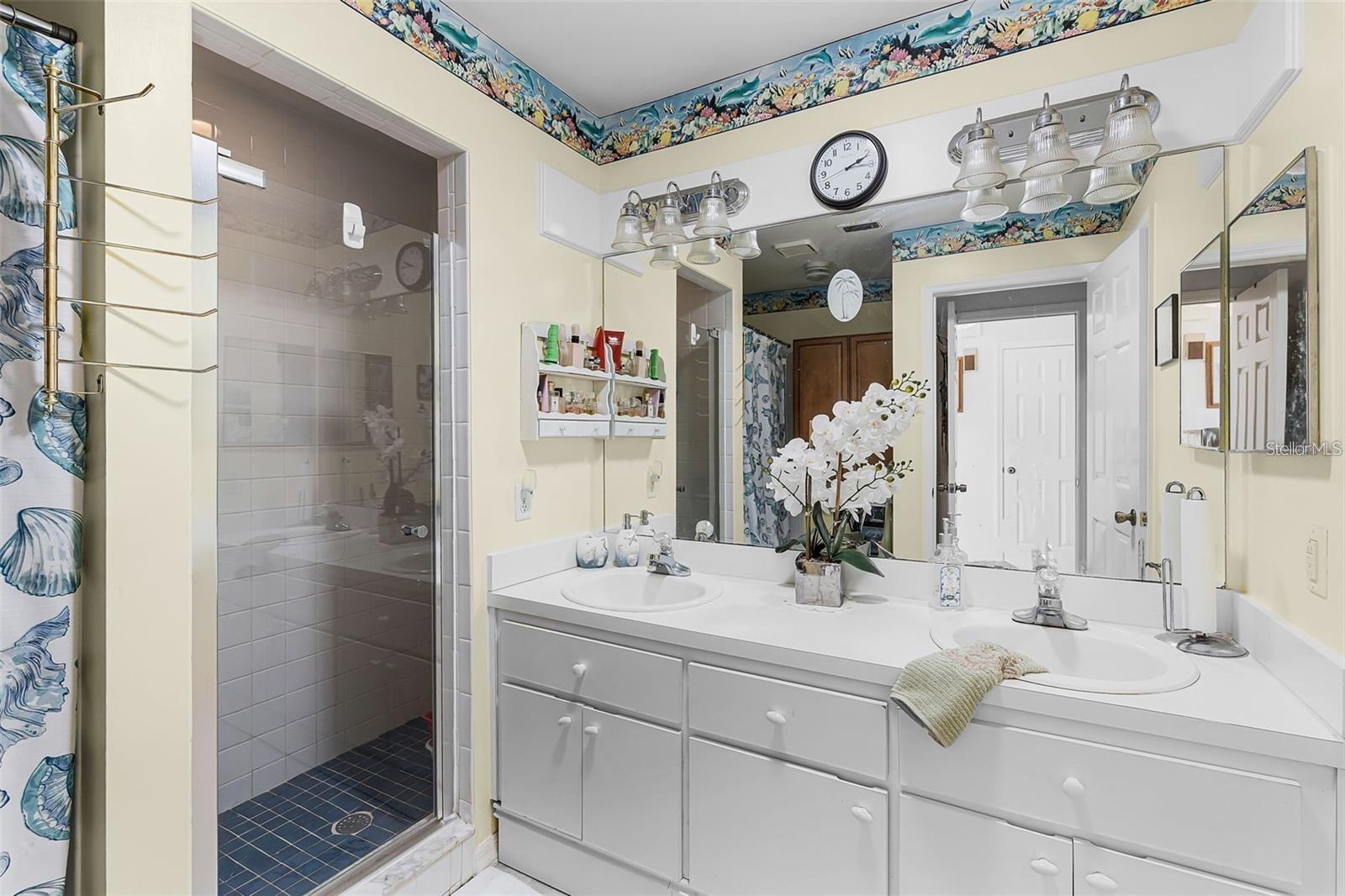 Image 2 of 6 For 32537 Oak Park Drive