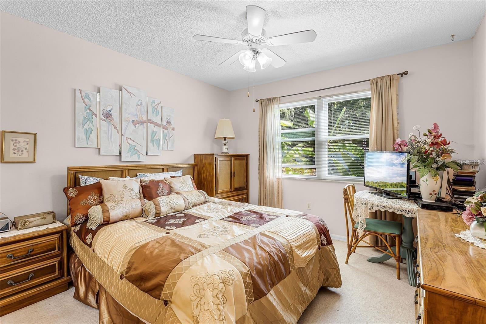 Image 4 of 6 For 32537 Oak Park Drive