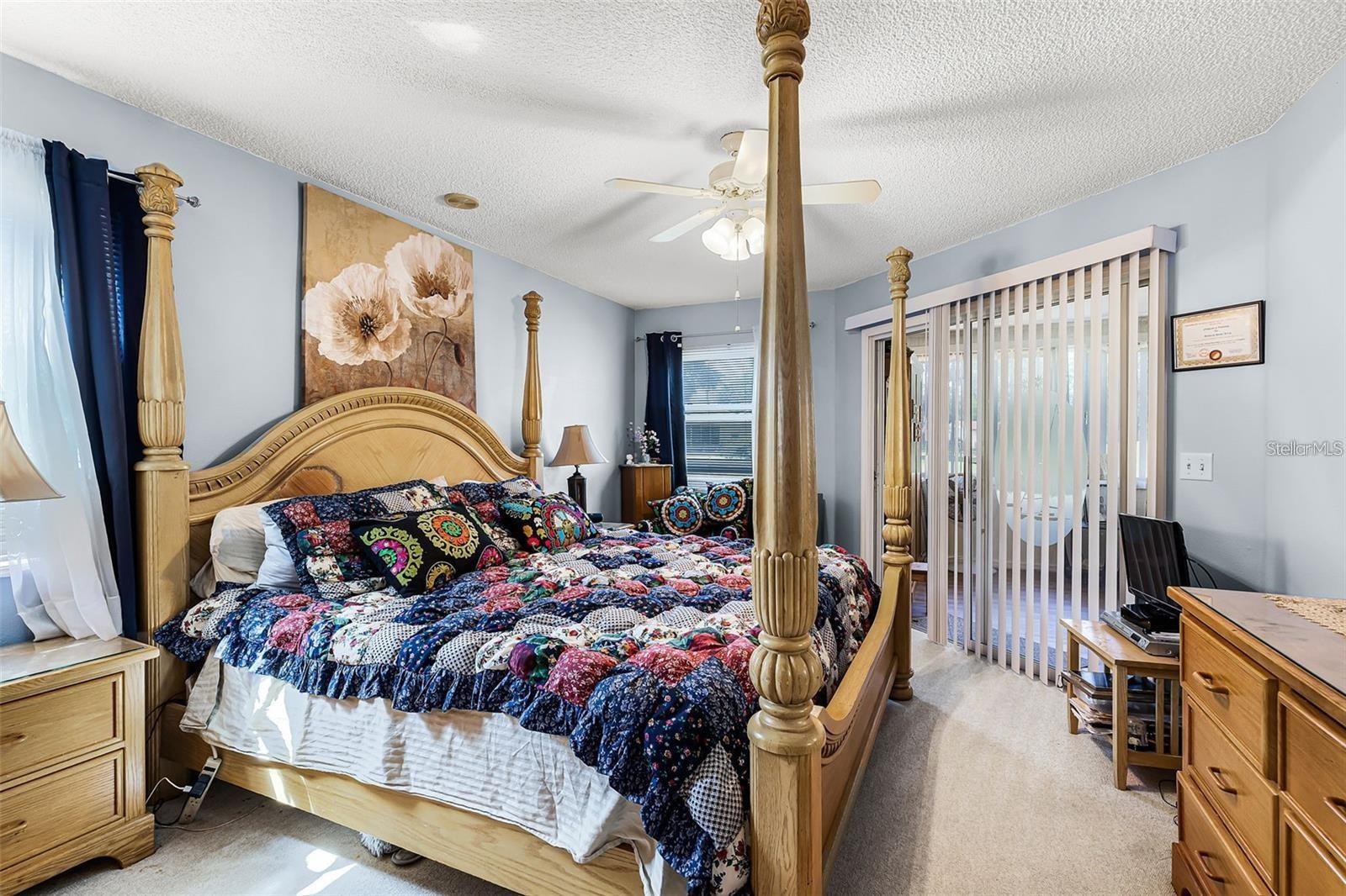 Image 5 of 6 For 32537 Oak Park Drive