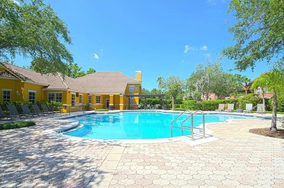 Image 14 of 20 For 8848 Villa View Circle  206