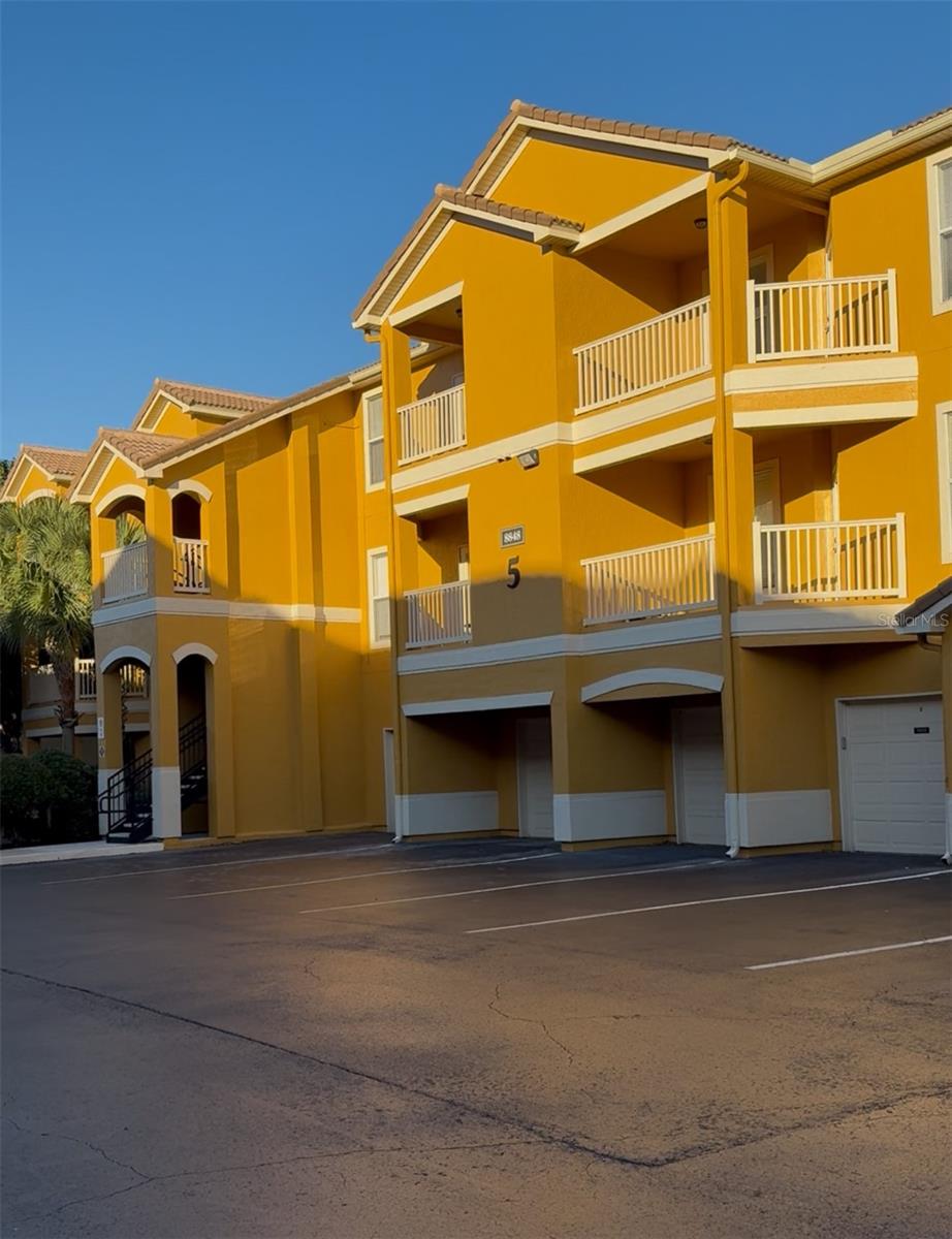 Image 3 of 10 For 8848 Villa View Circle  206