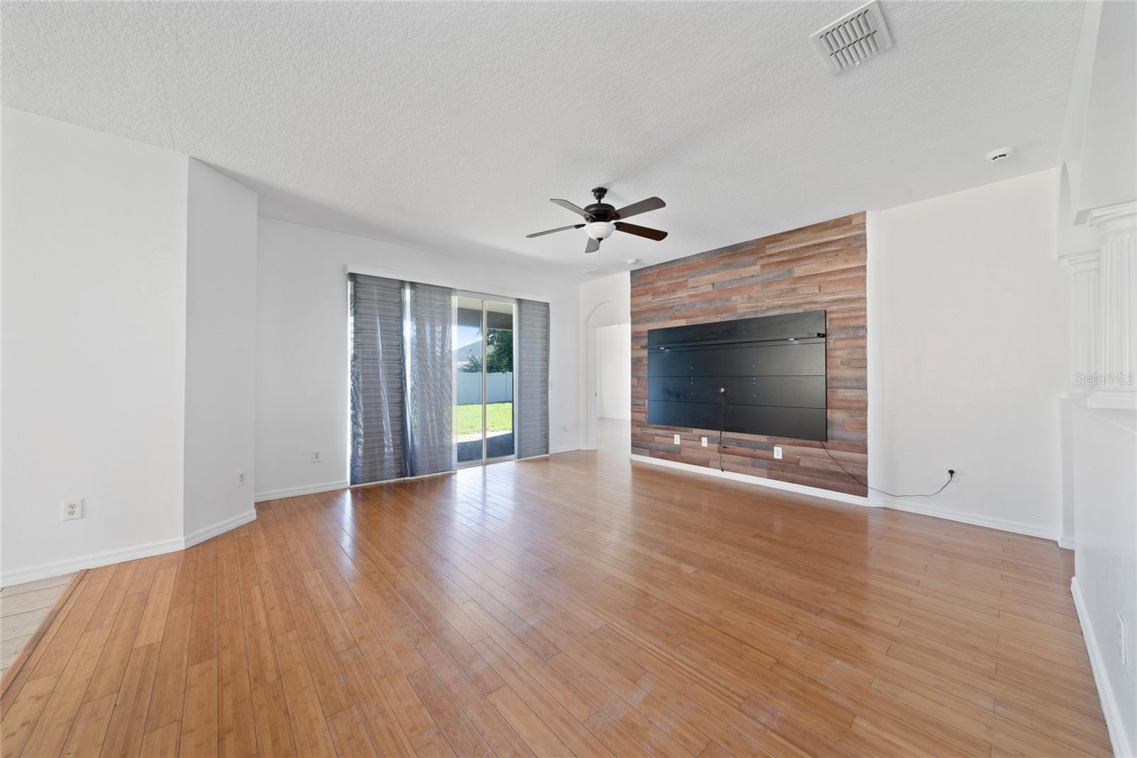 Image 26 of 52 For 4533 Caladium Court