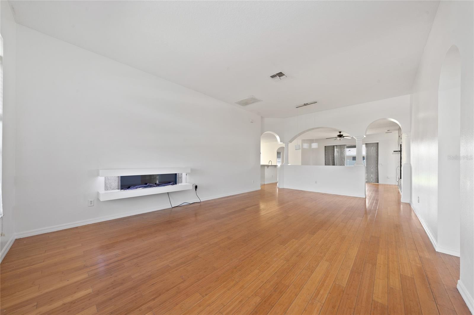 Image 6 of 52 For 4533 Caladium Court